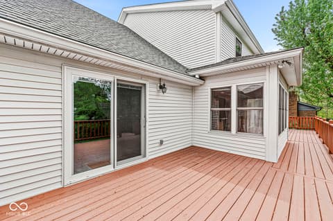 Photo of 320 Thornberry Drive, Carmel, IN