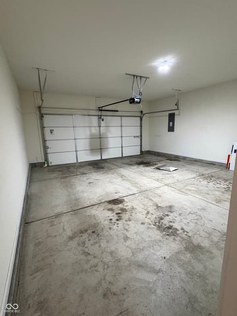 Photo of 1380 Fairmount Drive, Greenfield, IN