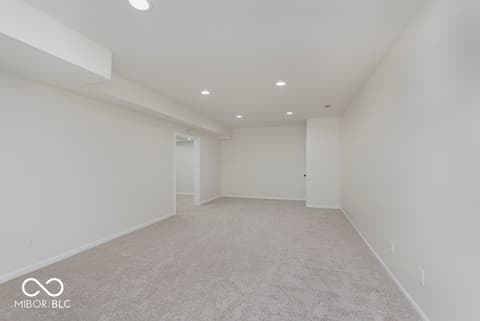 Photo of 8300 Weaver Woods Place, Fishers, IN