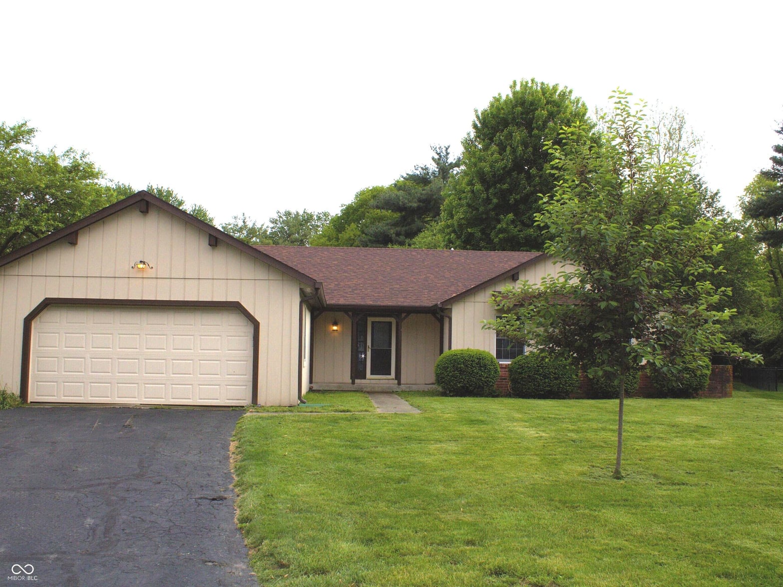 Front exterior at 60 Bittersweet Court, Noblesville, IN