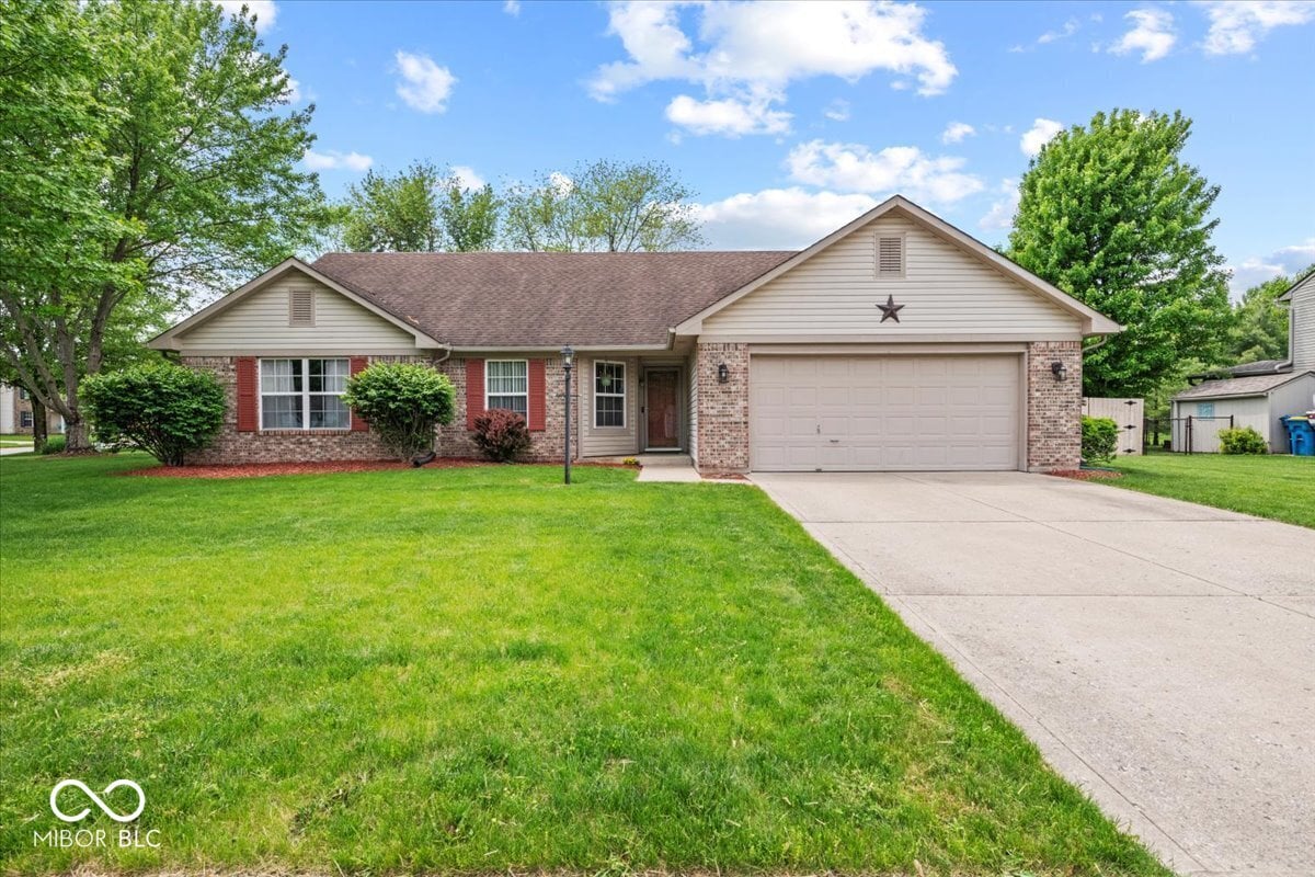 Photo of 6034 Doverton Drive, Noblesville, IN