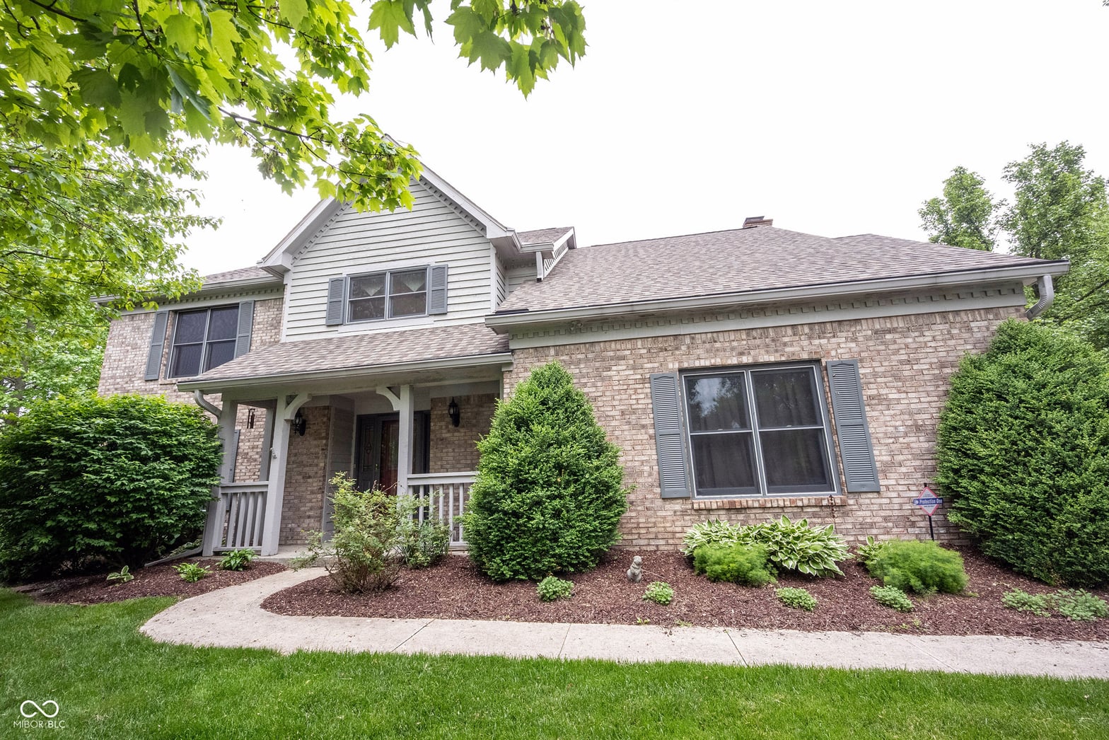 Front exterior at 9127 Pointe Court, Fishers, IN