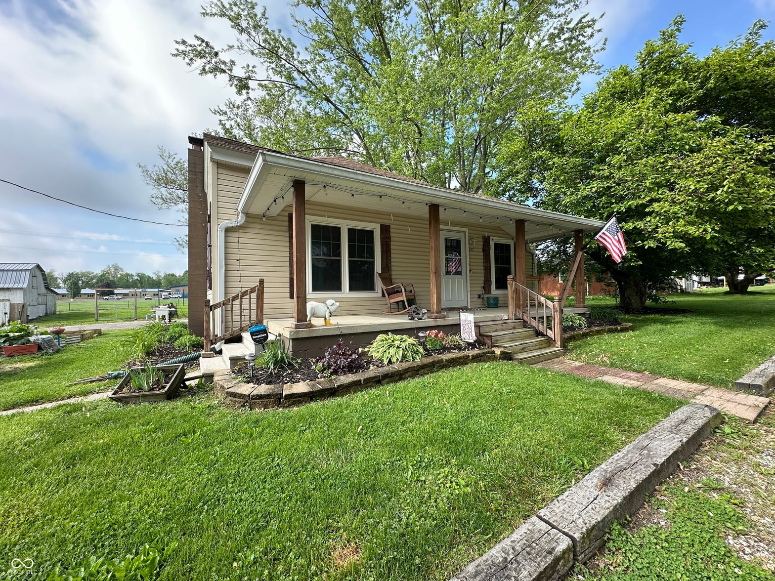 Photo of 202 W Vine Street, Bainbridge, IN