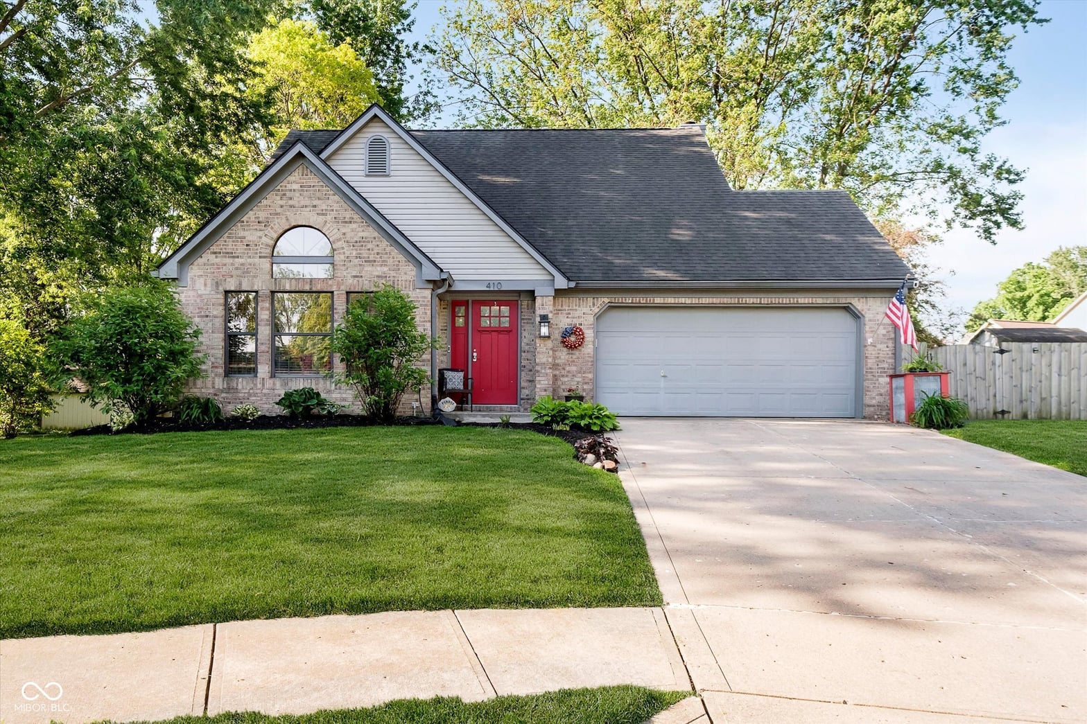 Front exterior at 410 Wood Hollow Court, Westfield, IN