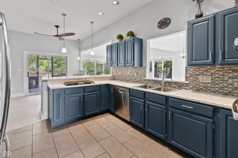 Photo of 11226 Blackwalnut Point, Indianapolis, IN