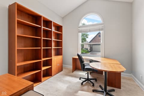 Photo of 11226 Blackwalnut Point, Indianapolis, IN