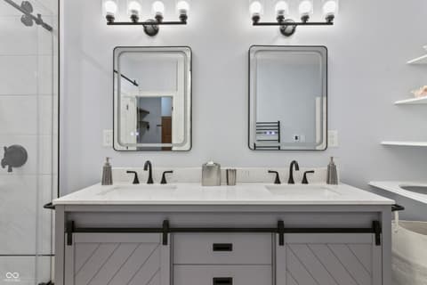 Photo of 11226 Blackwalnut Point, Indianapolis, IN