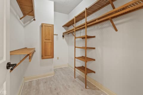 Photo of 11226 Blackwalnut Point, Indianapolis, IN
