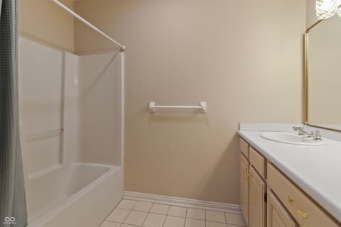 Photo of 11226 Blackwalnut Point, Indianapolis, IN