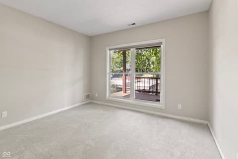 Photo of 11226 Blackwalnut Point, Indianapolis, IN