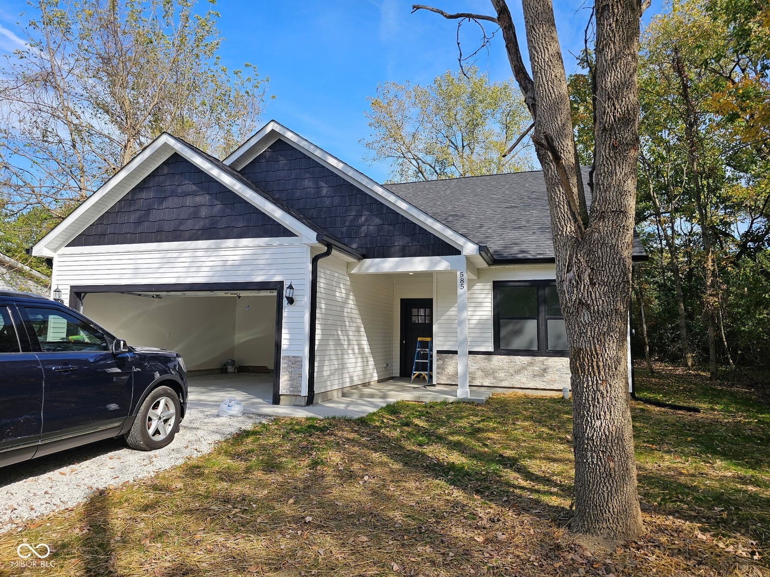 Photo of 585 Jefferson Valley, Coatesville, IN