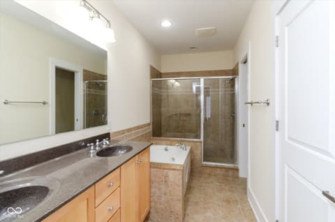 Photo of 632 E 11th Street, Indianapolis, IN