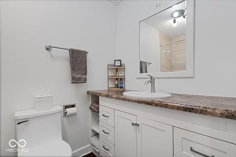 Photo of 305 N 1100 E, Zionsville, IN