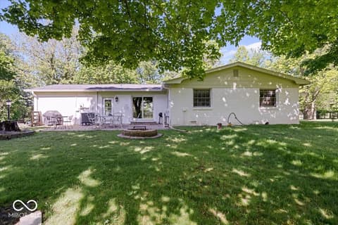 Photo of 305 N 1100 E, Zionsville, IN