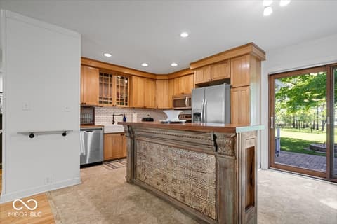 Photo of 305 N 1100 E, Zionsville, IN