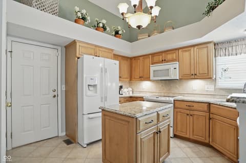 Photo of 7329 Pymbroke Drive, Fishers, IN