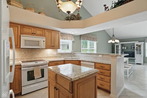 Photo of 7329 Pymbroke Drive, Fishers, IN