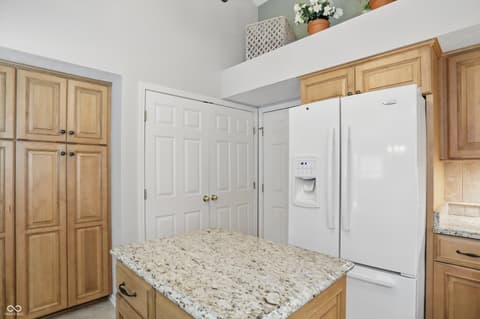 Photo of 7329 Pymbroke Drive, Fishers, IN