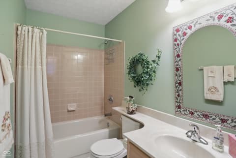 Photo of 7329 Pymbroke Drive, Fishers, IN