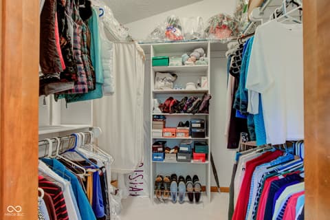 Walk In Closets — 12258 Charing Cross Road, Carmel, IN