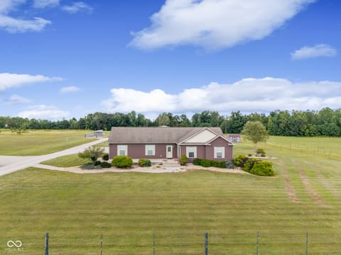 Photo of 11972 E County Road 50 N, Seymour, IN