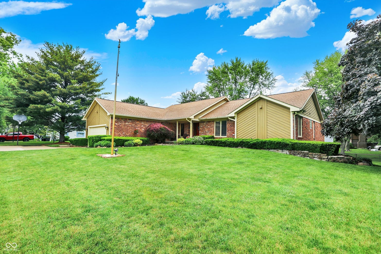 Photo of 201 Angela Court, Noblesville, IN