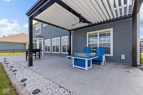 Outdoor living area at 9917 Gallop Lane, Fishers, IN