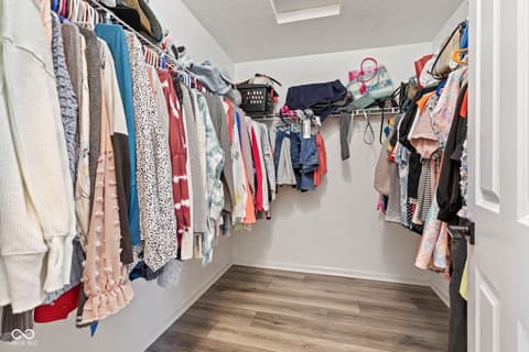 Walk In Closets — 9917 Gallop Lane, Fishers, IN