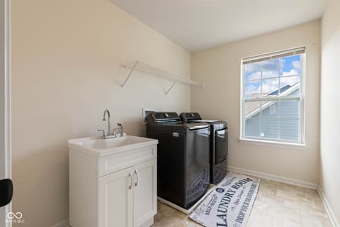 Laundry room at 9917 Gallop Lane, Fishers, IN