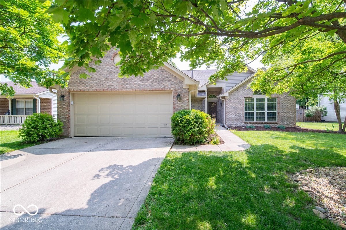 Photo of 13911 Naples Drive, Fishers, IN