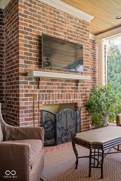 Photo of 24 Shannon Road, Zionsville, IN