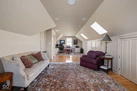 Photo of 24 Shannon Road, Zionsville, IN