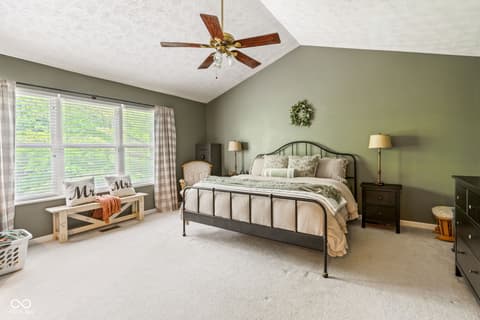Photo of 18278 Benton Oak Drive, Noblesville, IN