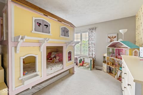 Photo of 18278 Benton Oak Drive, Noblesville, IN
