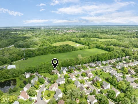 Photo of 18278 Benton Oak Drive, Noblesville, IN