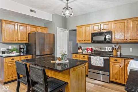 Photo of 18278 Benton Oak Drive, Noblesville, IN