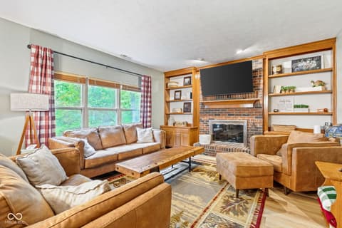 Photo of 18278 Benton Oak Drive, Noblesville, IN