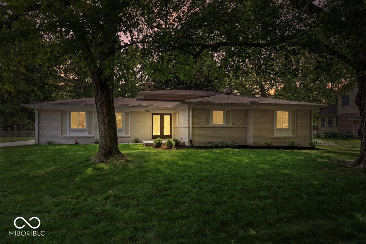 Photo of 11123 Haverstick Road, Carmel, IN