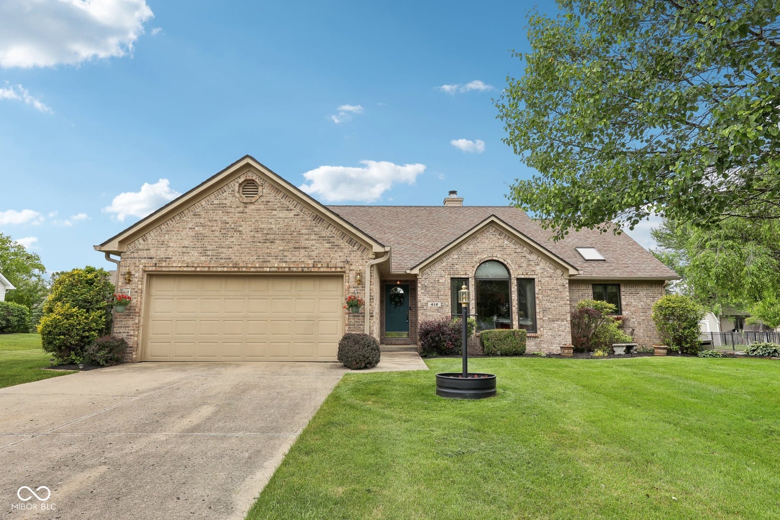 Front exterior at 412 Sonhatsett Drive, Westfield, IN