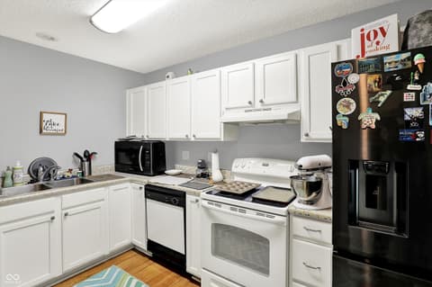 Photo of 2210 S Laurelwood Circle, Bloomington, IN