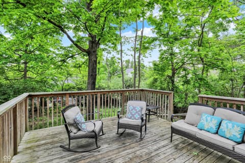 Photo of 2210 S Laurelwood Circle, Bloomington, IN