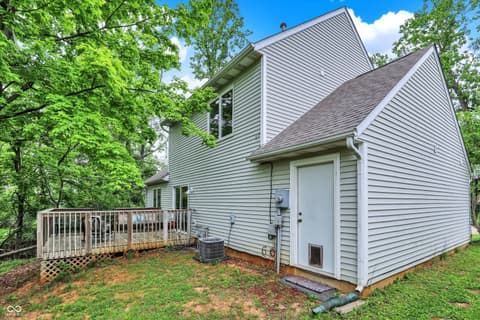 Photo of 2210 S Laurelwood Circle, Bloomington, IN