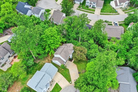 Photo of 2210 S Laurelwood Circle, Bloomington, IN