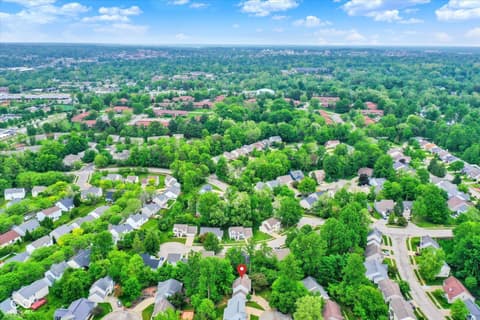 Photo of 2210 S Laurelwood Circle, Bloomington, IN