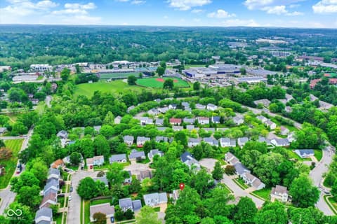 Photo of 2210 S Laurelwood Circle, Bloomington, IN
