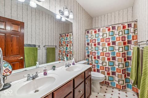 Photo of 18514 Oriental Oak Court, Noblesville, IN
