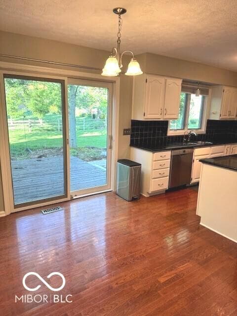 Photo of 1941 Spruce Drive, Carmel, IN