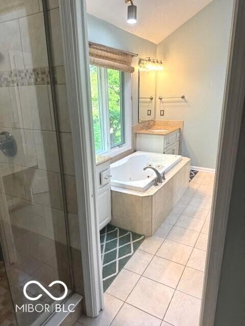 Photo of 1941 Spruce Drive, Carmel, IN