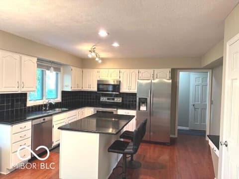Photo of 1941 Spruce Drive, Carmel, IN