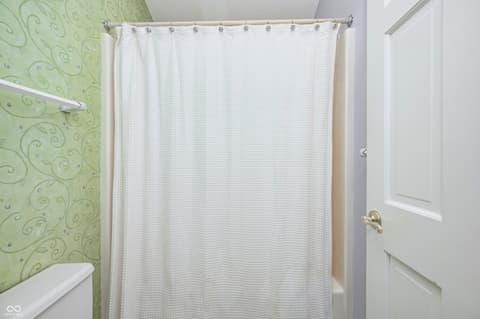 Photo of 5404 Cayman Drive, Carmel, IN